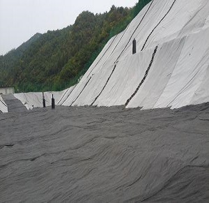鐵路防滲膜是什么(鐵路防滲膜解析)