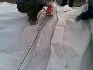 復(fù)合土工膜